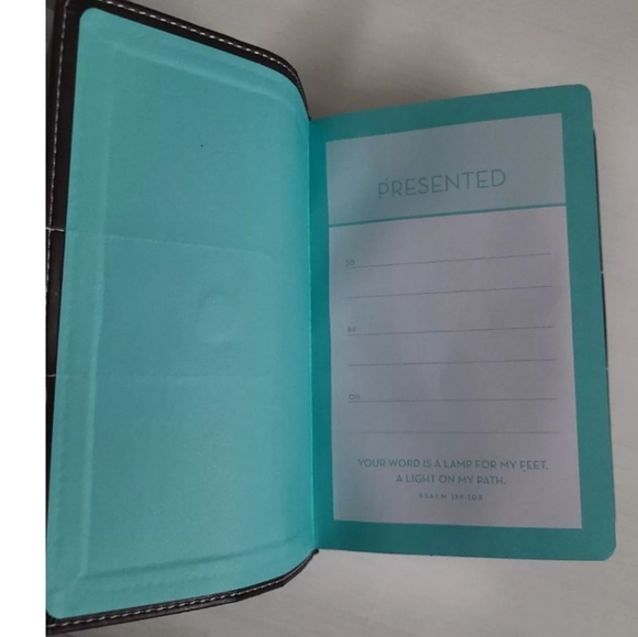 NWT Zondervan Bible - Picture 6 of 6